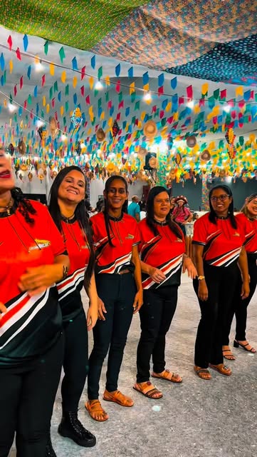 Equipe de professoras do Colégio Educar Socorro na festa de São João da escola